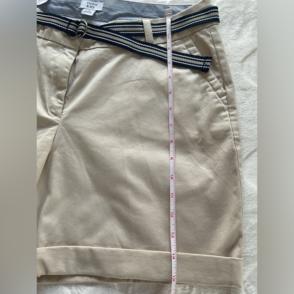 Crown & Ivy High Rise Belted Shorts Women Size 12 NWT Beige Summer Cute - Picture 9 of 10
